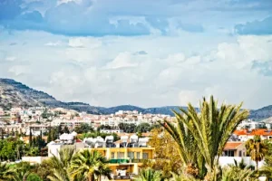 תמונה הממחישה מיסוי בקפריסין על השכרת נכס: מדרגות המס וכמה מיסים משלמים על השכרת נכס